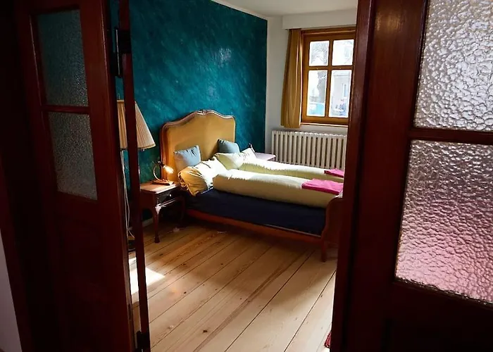 Nyaraló Historisches *